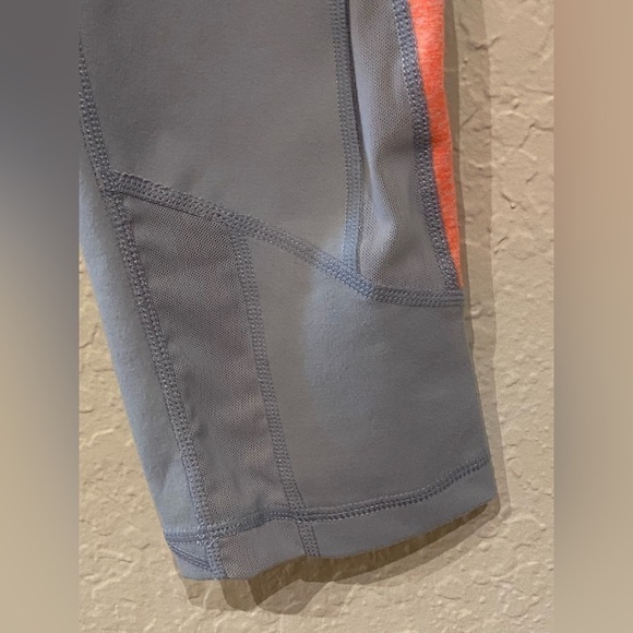 Zella Women’s Capri Leggings Size M - Picture 4 of 9